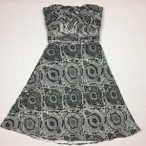 ‼️DONATING‼️ WHBM strapless dress size 0